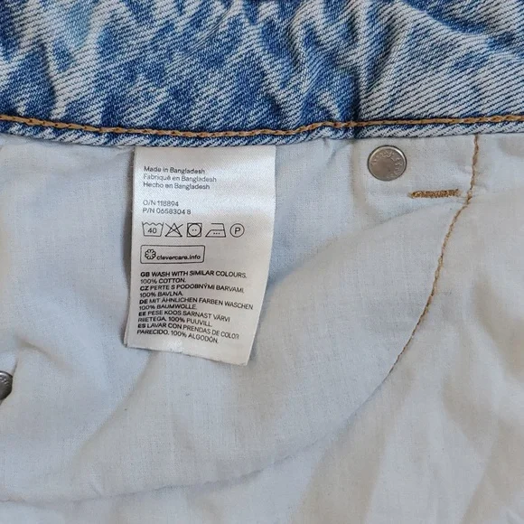 H&M Blue Denim Jeans Skirt Buttons sz 8 - Picture 8 of 9